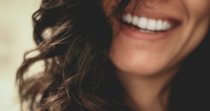 7 tips voor een stralend witte glimlach van de mondhygiënist in Amsterdam!