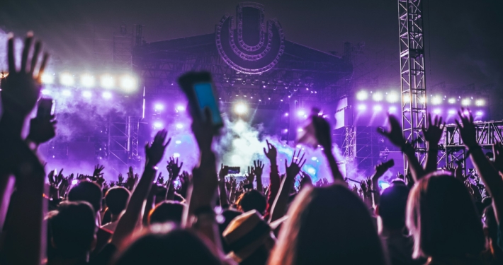 Geniet van feest en muziek zonder gehoorschade door festival oordoppen!
